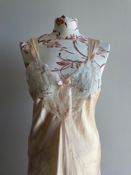 80’s Saxon England pure silk neglige