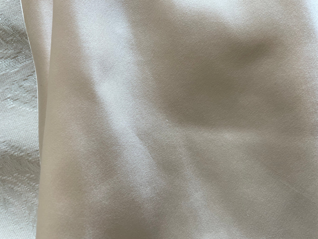 Vintage 80’s Saxons England 100% pure silk neglige