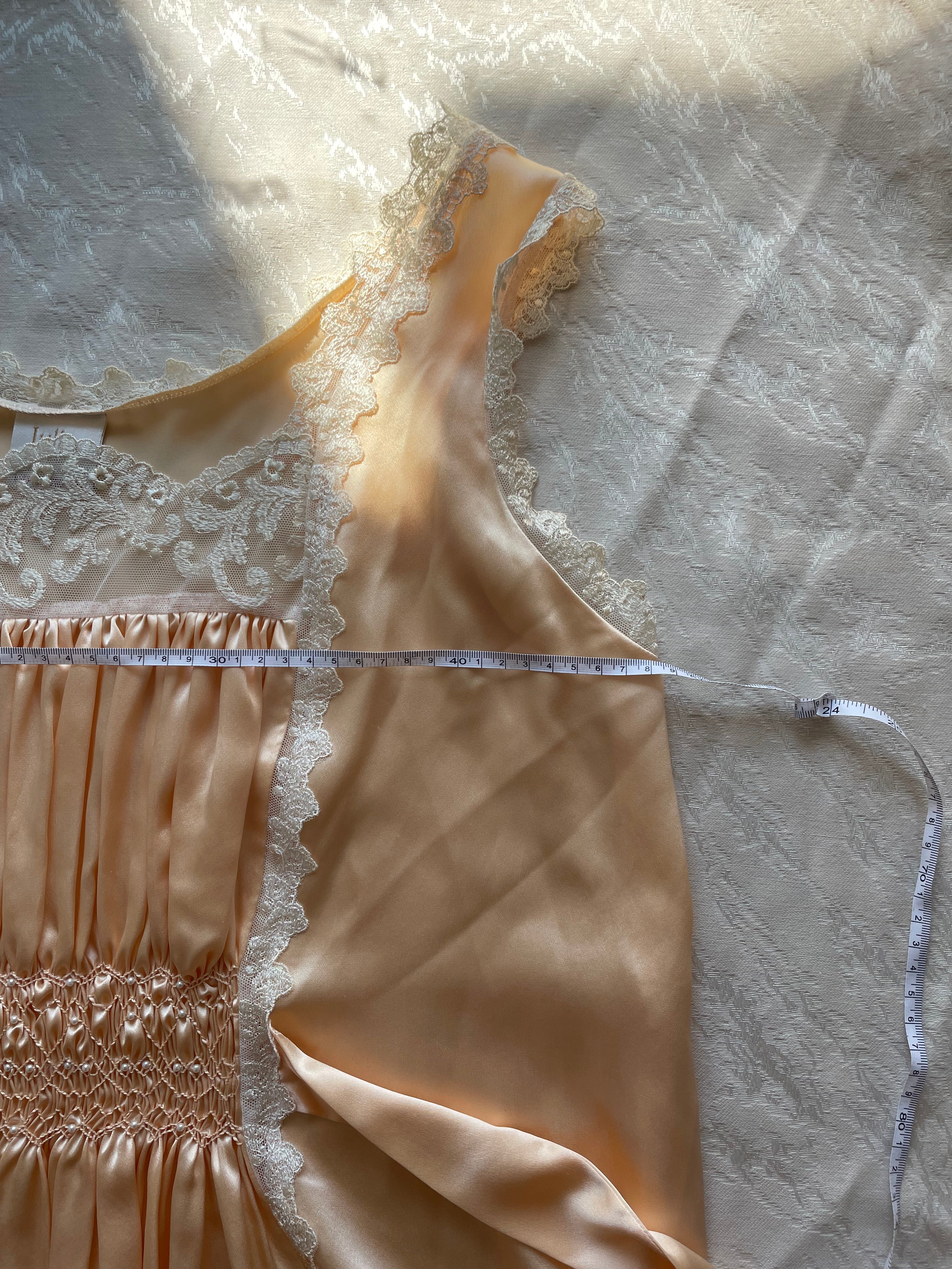 80’s Saxon England 100% pure silk negligé