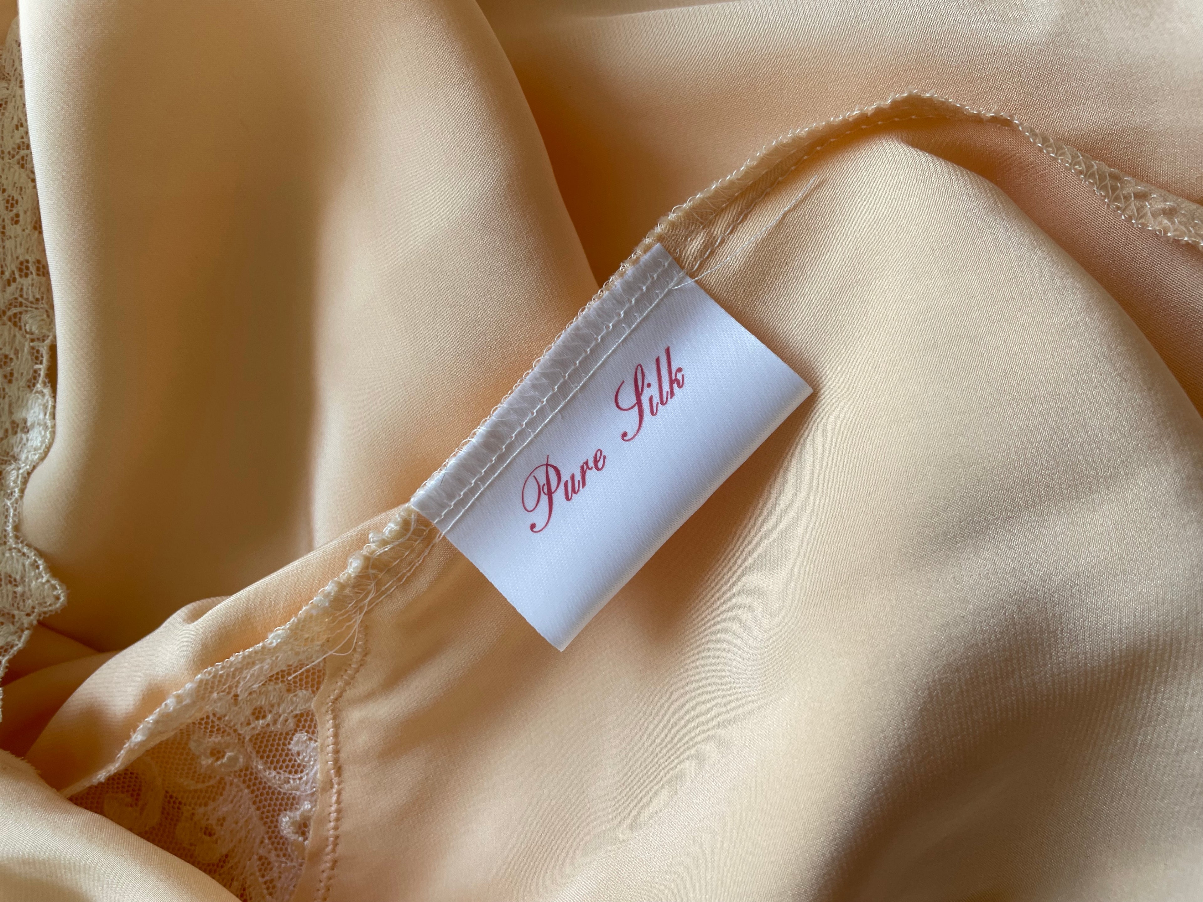80’s Saxon England 100% pure silk negligé