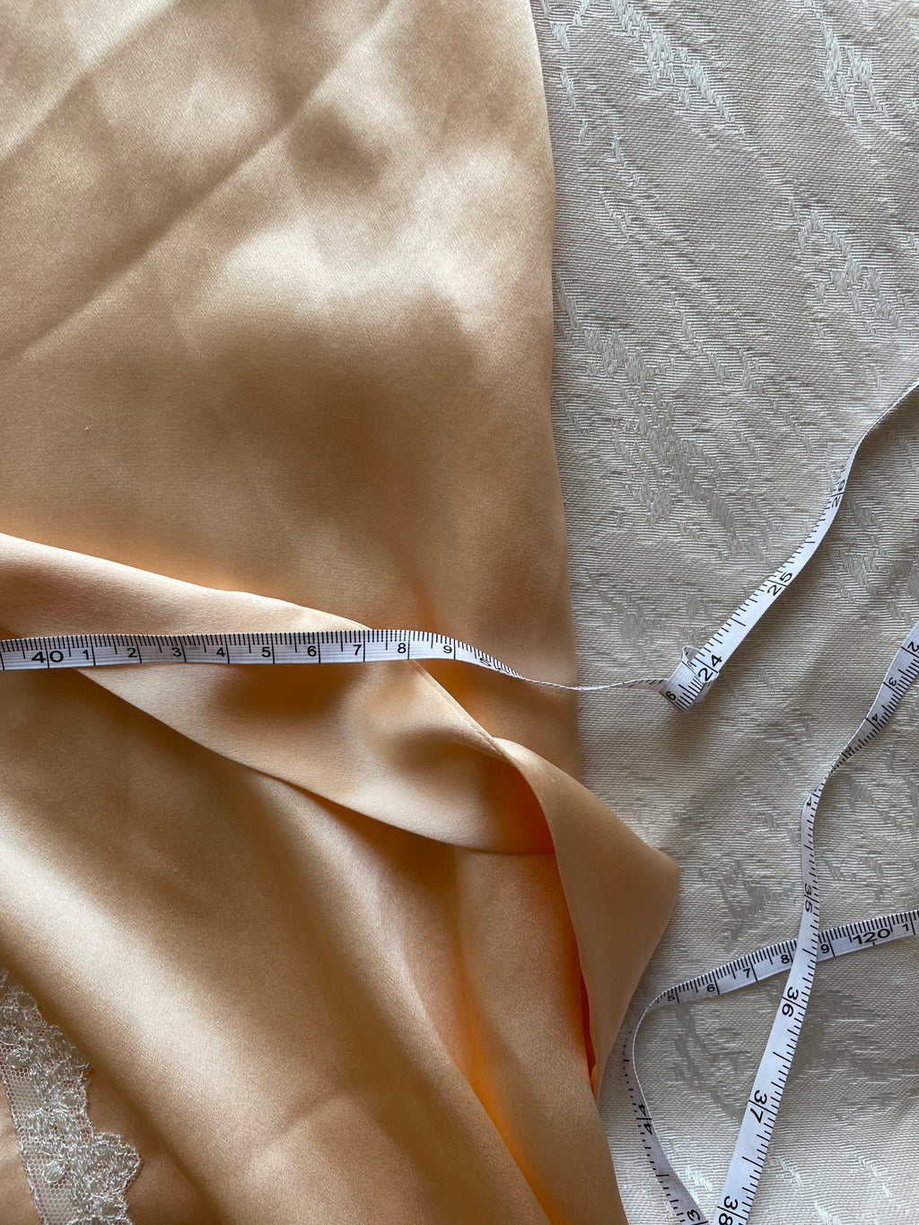 80’s Saxon England 100% pure silk negligé