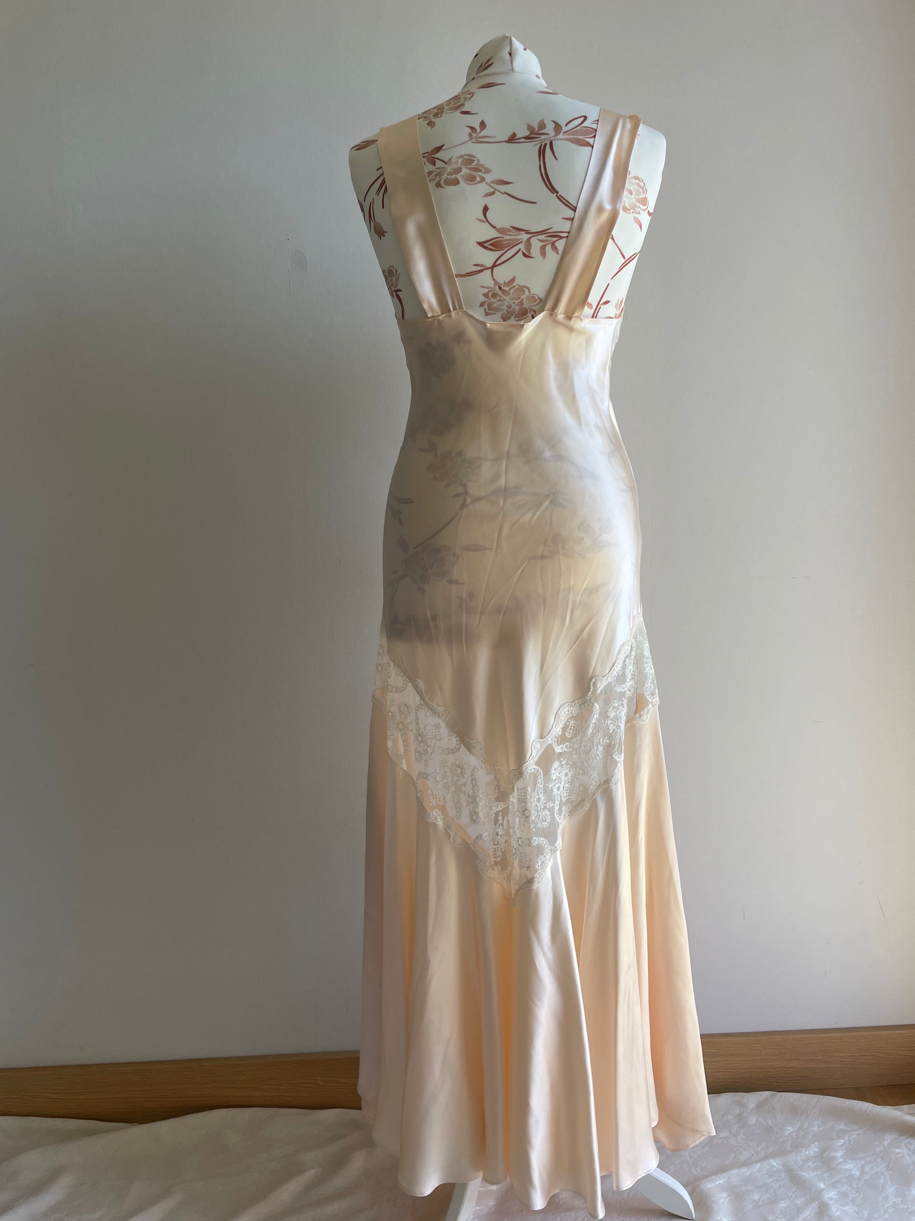 80’s Saxon England pure silk neglige