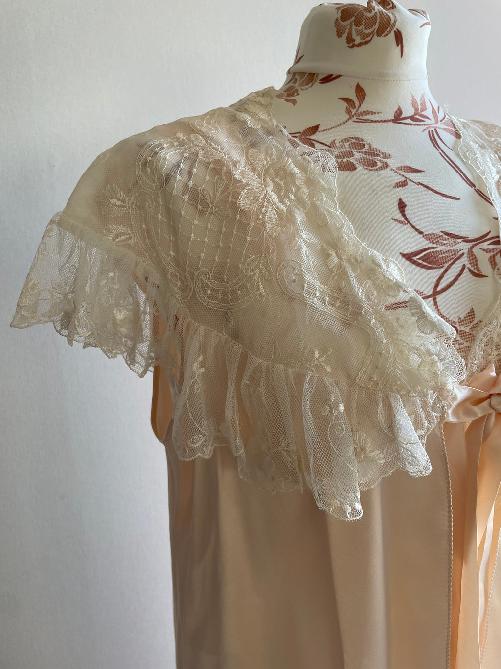 80’s Saxon England pure silk neglige