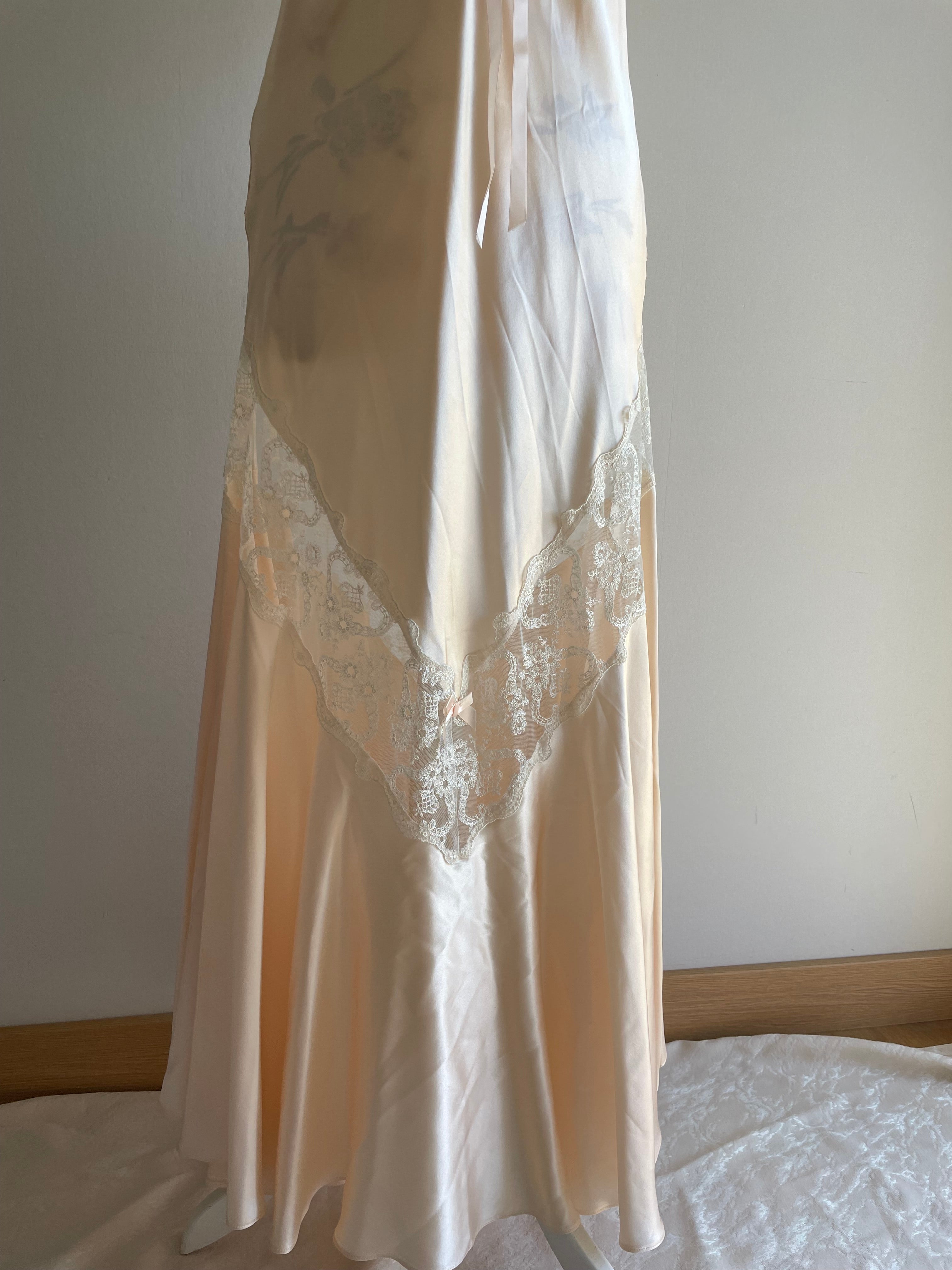 80’s Saxon England pure silk neglige