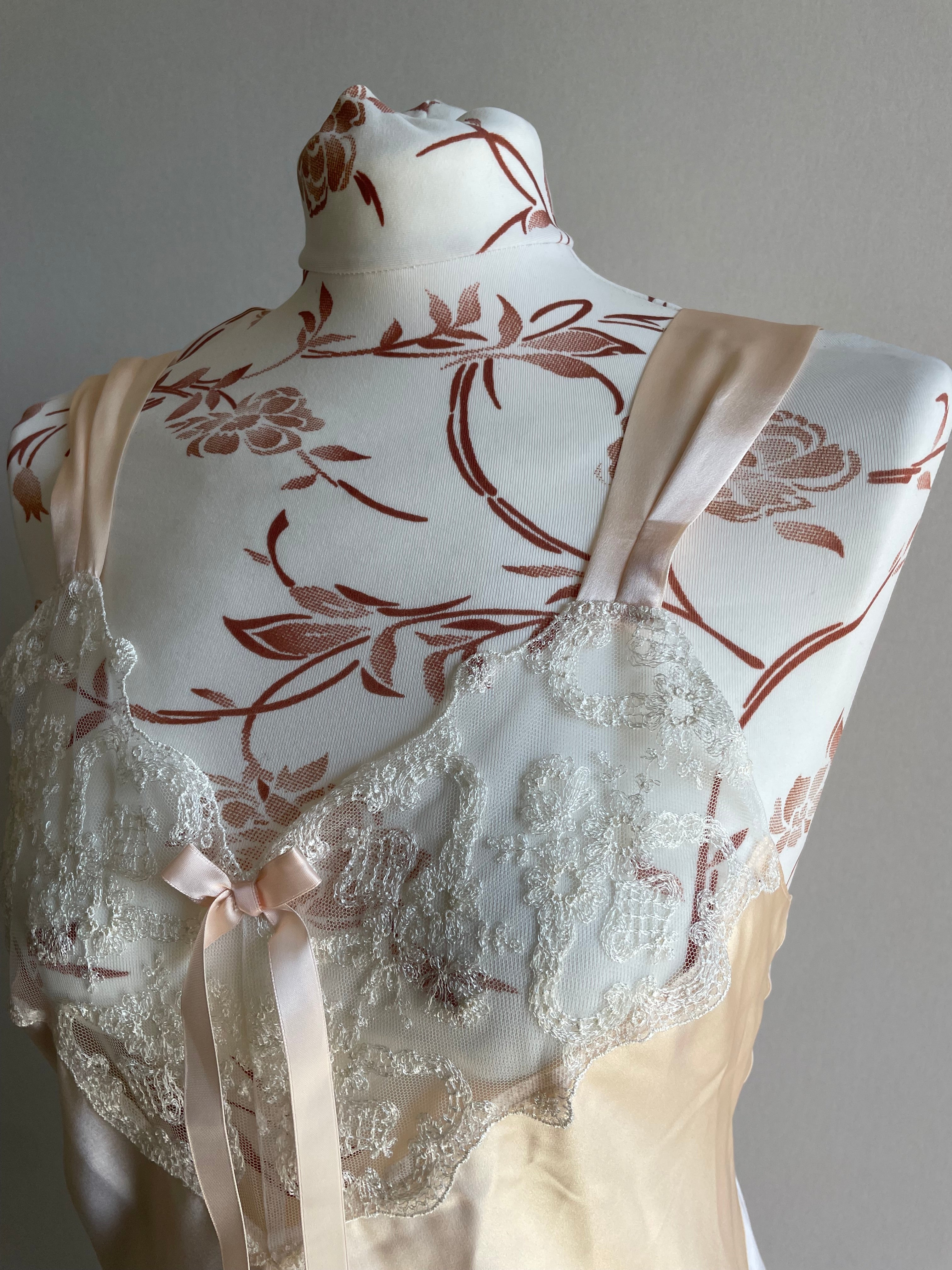 80’s Saxon England pure silk neglige
